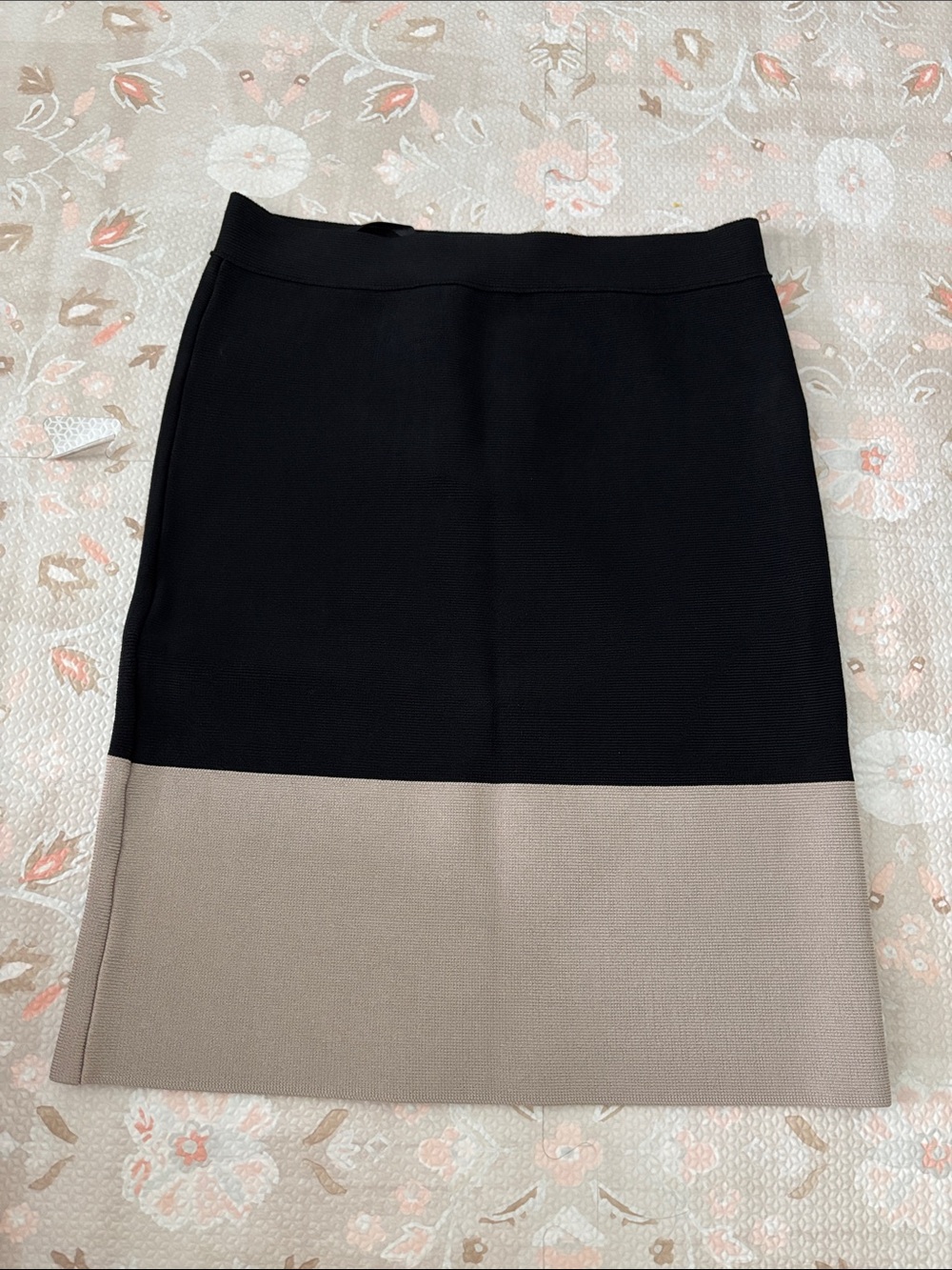 BCBGMaxAzria Joelle Black and Taupe Blocked Pencil Skirt XS